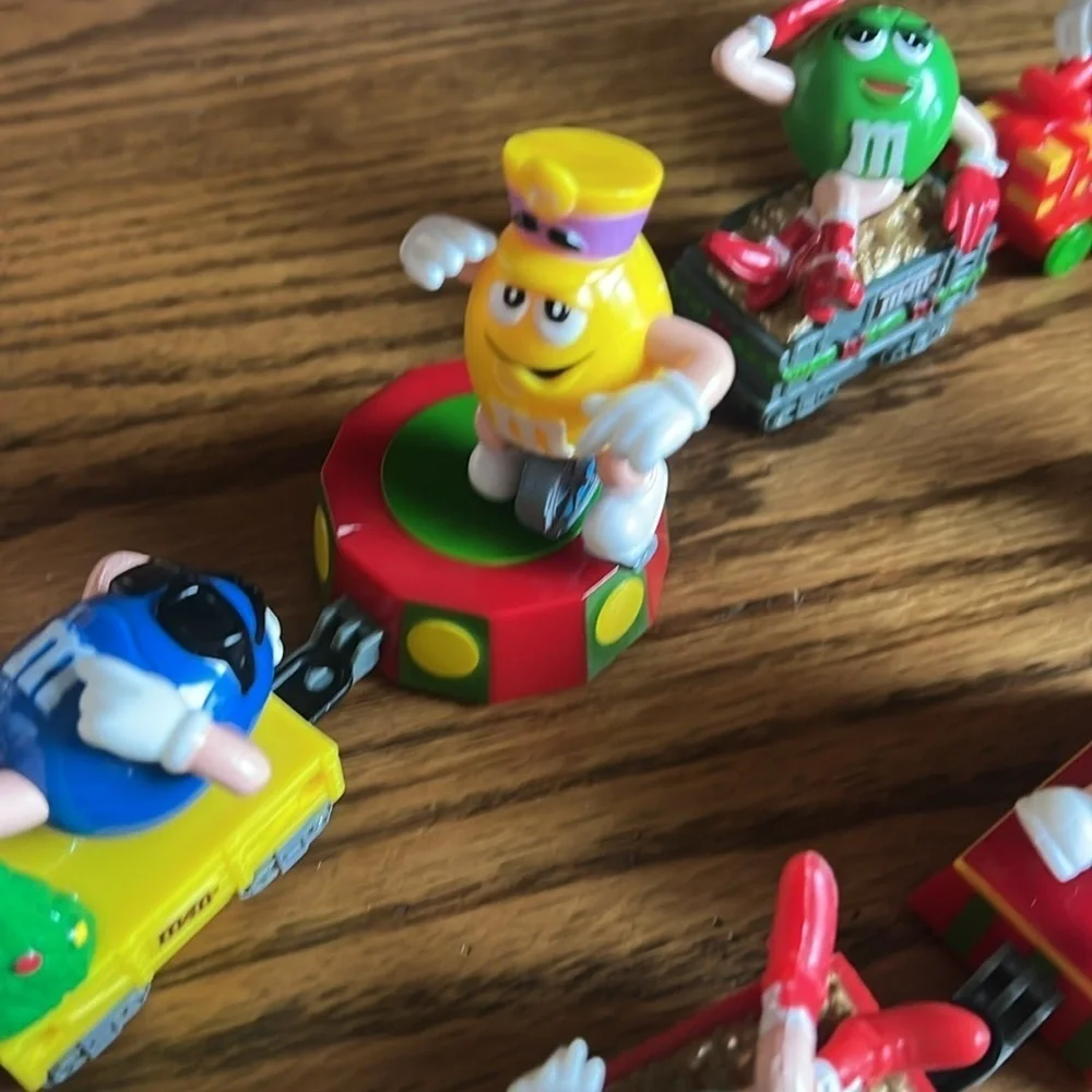 ❤️ Vintage 1990's LOT Of 17 M&M's Christmas TRAINS Toys Series 1 Complete Set